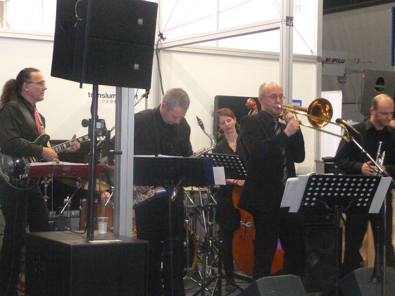 Saturday Moring Jazz Band an der CEBIT 2009, Bild 1